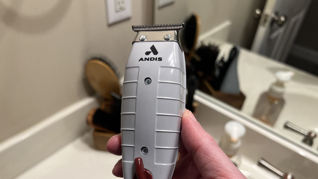 Andis T-Outliner Trimmer Review: Is It Worth It In 2023?